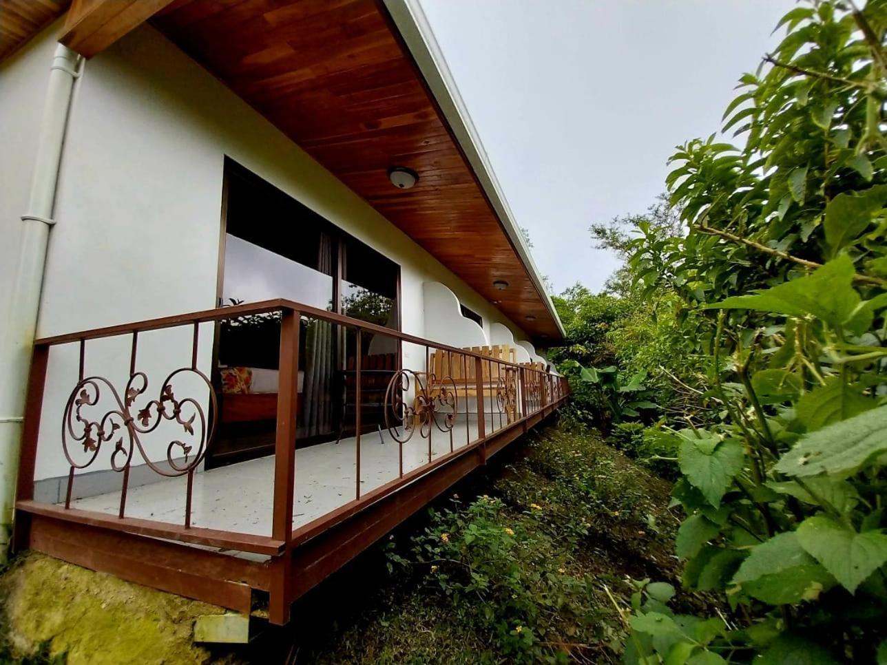 Belcruz Family Lodge Monteverde Exterior photo